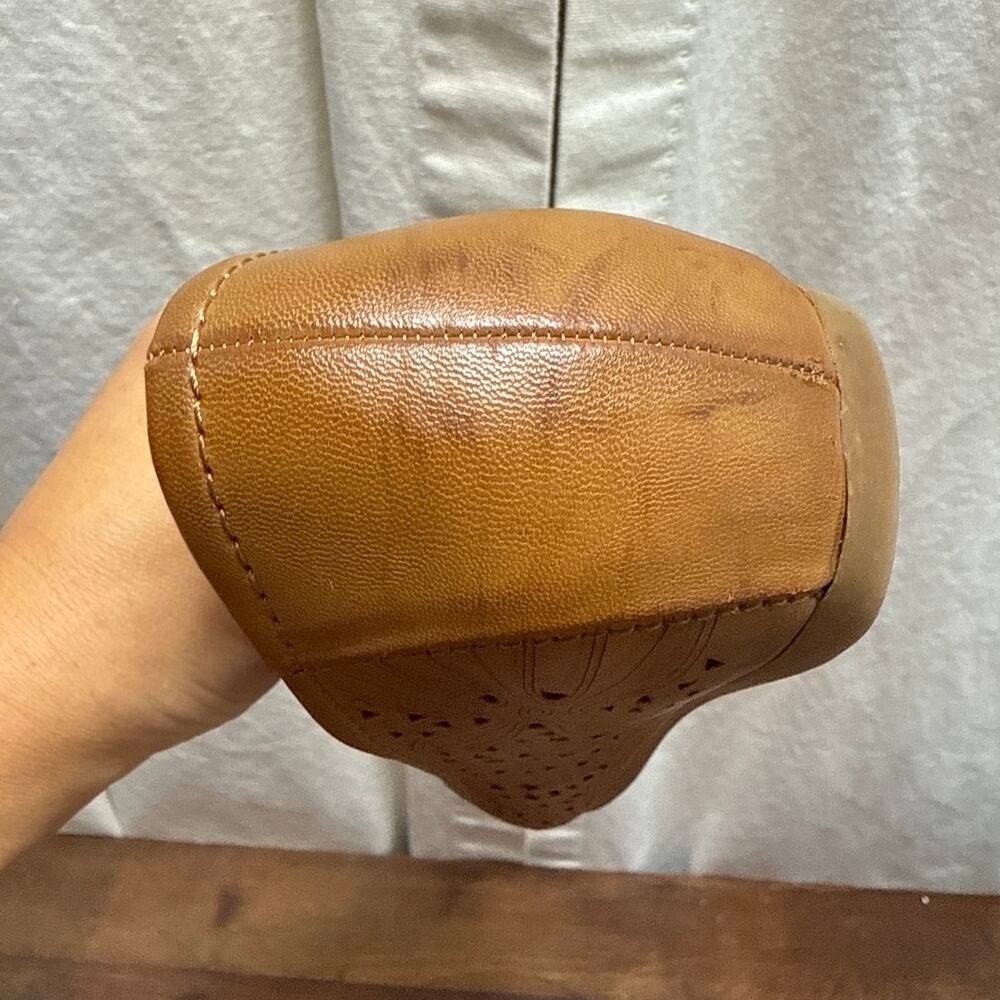 Baretraps Memory Foam Mariah Women's Size 7 Caramel Flats Slip On Shoes - Picture 10 of 12